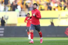 پشت&zwnj;پرده ماندن عمری در پرسپولیس