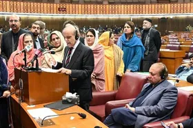 نخست&zwnj;وزیر پاکستان سوگند یاد کرد
