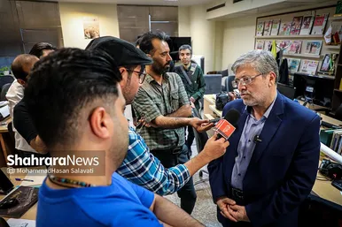 حضور شهردار مشهد در موسسه شهرآرا به مناسبت روز خبرنگار
