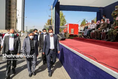 رژه عملیاتی نیرو‌های آتش نشانی مشهد به مناسبت هفته آتش نشانی