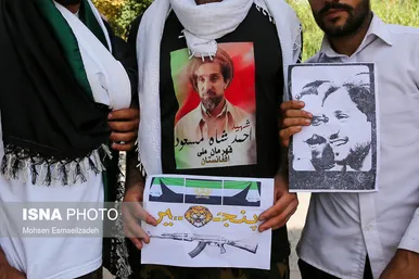 تجمع افغانستانی‌های مقیم تهران و مشهد در مقابل کنسولگری پاکستان