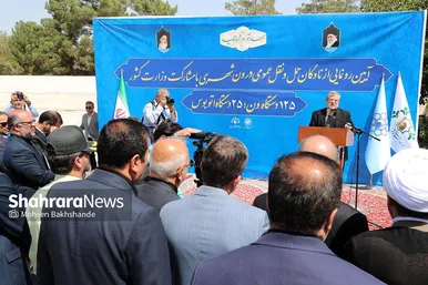 رونمایی از ١۵٠ دستگاه ون و اتوبوس با حضور وزیر کشور در مشهد