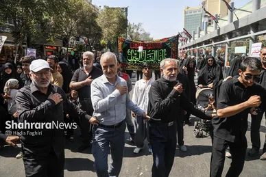 گزارش تصویری | سوگواری دسته های عزاداری در خیابان های منتهی به حرم مطهر رضوی در دهه آخر صفر