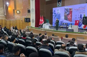 رونمایی از کتاب &laquo;بسازنفروش&zwnj;ها&raquo; محمد خسروی&zwnj;راد در مشهد + فیلم