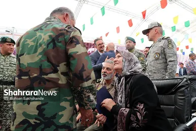 مراسم بهره برداری از طرح ۸۸۸ واحدی منازل سازمانی ارتش در مشهد