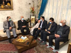 ویدئو | دیدار شهردار مشهد با خانواده شهید خزایی، شهید مدافع حرم