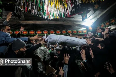 مراسم تدفین پیکر مطهر سه شهید گمنام در میدان شهدا مشهد