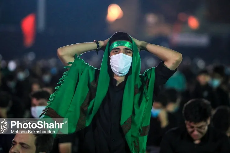 ویدئو|عزاداری شب عاشورا در ورزشگاه تختی مشهد