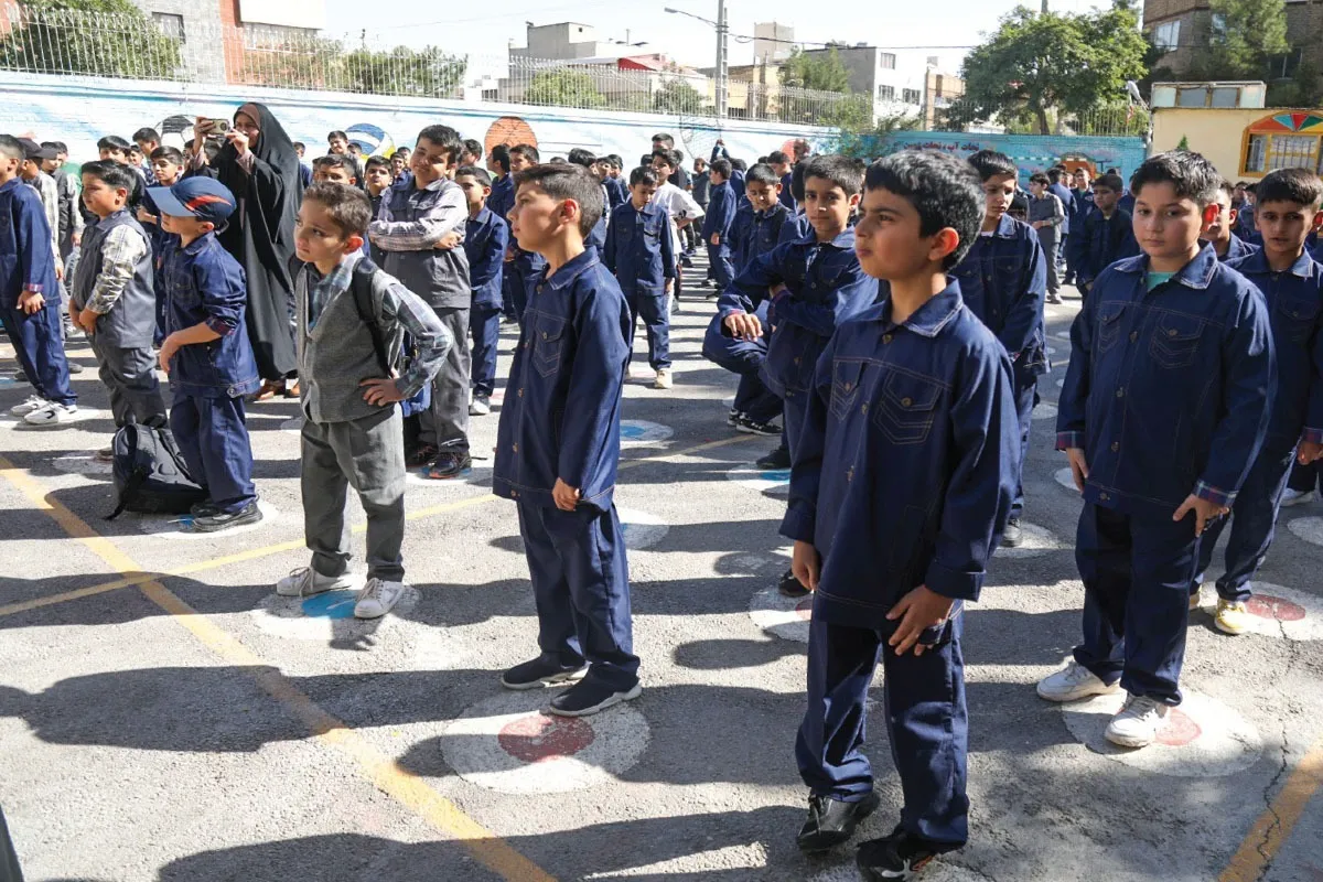 سرانه فضای آموزشی دانش‌آموزان مشهدی پایین‌تر از متوسط استانی و کشوری | تحصیل در  ۳.۵ مترمربع