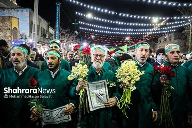 گلباران حرم مطهر رضوی در شب میلاد جوادالائمه (ع)