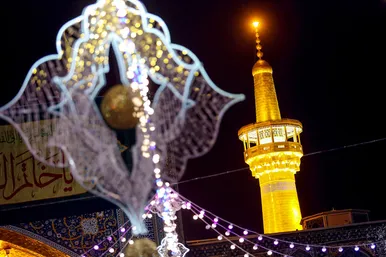 چراغانی حرم مطهر امام رضا (ع) به مناسبت مبعث پیامبر (ص)