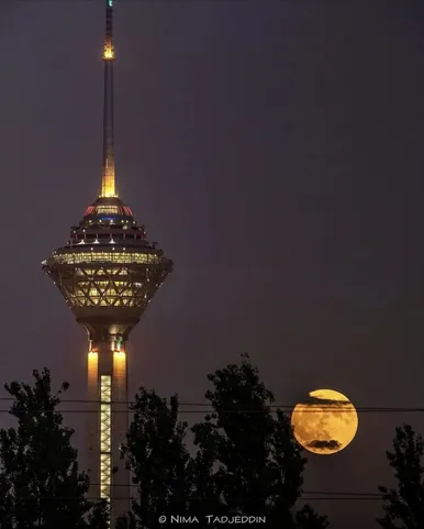 تصاویری از ابر ماه آبی زیبا در دل آسمان شب