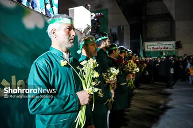 گلباران حرم مطهر رضوی در شب میلاد جوادالائمه (ع)