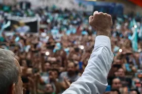 رئیس جمهور یک صلح&zwnj;طلب جنگ بلد است