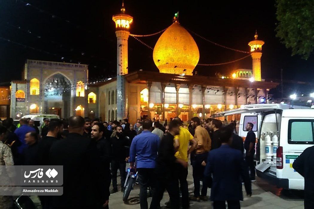 حادثه تروریستی در شاهچراغ شیراز | ۸ شهید و مجروح از خادمان و زائران + فیلم و عکس (۲۲ مرداد ۱۴۰۲)