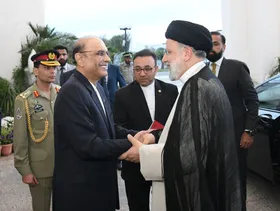 رئیسی وارد &laquo;کراچی&raquo; قلب اقتصادی پاکستان شد