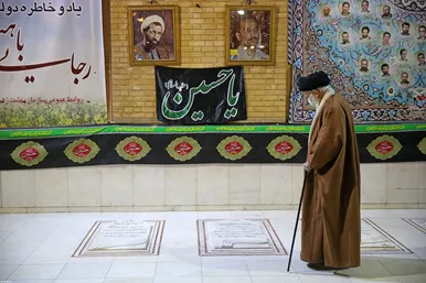 حضور رهبر معظم انقلاب در مرقد مطهر امام خمینی(ره) و گلزار شهیدان
