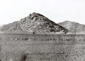 نگاهی به زندگی میرزا ابراهیم رضوی، واقف بزرگ سادات رضوی که در کوهسنگی مدفون است