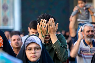 مراسم دعای عرفه در حرم مطهر رضوی