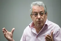 «خاطرات جوانیم» هوشنگ کامکار منتشر شد