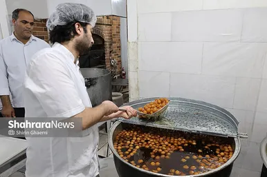 گزارش تصویری | کارگاه پخت زولبیا و بامیه در ماه مبارک رمضان