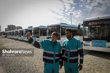 گزارش تصویری | آيين بهره‌برداری از ۳۵ دستگاه اتوبوس جديد در مشهد
