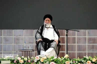 مراسم بدرقه کاروان دانش‌آموزی به راهپیمایی اربعین