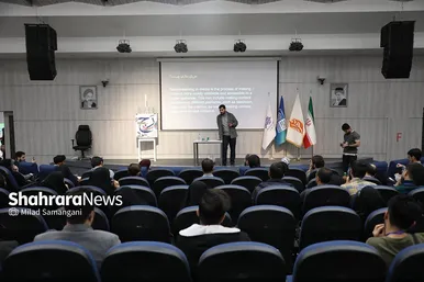 اولین روز برگزاری رویداد رسانه‌ای رج در کارخانه نورآوری مشهد