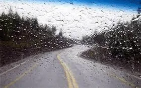 بارش باران در جاده&zwnj;های خراسان رضوی (یکم فروردین ماه ۱۴۰۳)