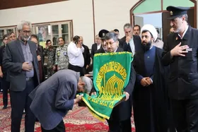 حضور خدام رضوی با پرچم متبرک در اجتماع مردمی تهران + فیلم