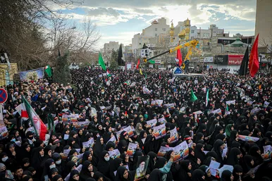 تشییع دو تن از شهدای حادثه تروریستی گلزار شهدای کرمان در مشهد