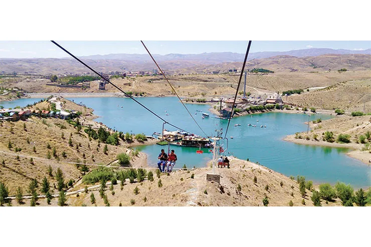 قطار و تله‌سیژ برای بوستان کوهسنگی