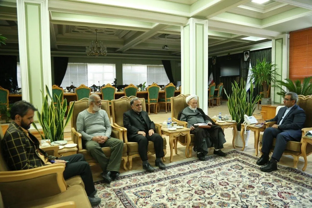استاندار خراسان رضوی: اندیشه‌های امام (ره)، راهکار برون‌رفت از چالش‌های اجتماعی کشور است