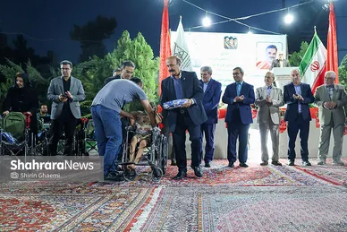 گزارش تصویری | آیین اهدای ۳۰۰ دستگاه ویلچر و بسته تحصیلی به معلولان و دانش‌آموزان تحت پوشش بهزیستی خراسان رضوی