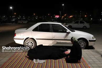حضور مردم مشهد در خیابان پس از وقوع زلزله