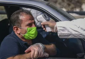 غربالگری و تب&zwnj;سنجی مسافران ورودی غربی خراسان رضوی