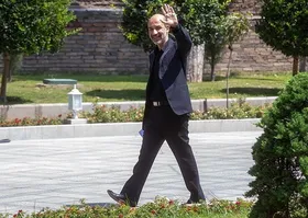 وزیر نیرو: پروژه آب شیرین&zwnj;کن در بوشهر به بهره برداری می&zwnj;رسد