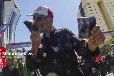 گزارش تصویری | اشک پرچم