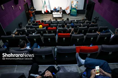گزارش تصویری | اکران مستند پرتره «داوج پارادیزو» با موضوع زندگی و آثار هنری «جواد علیزاده» در پردیس سینمایی مهر