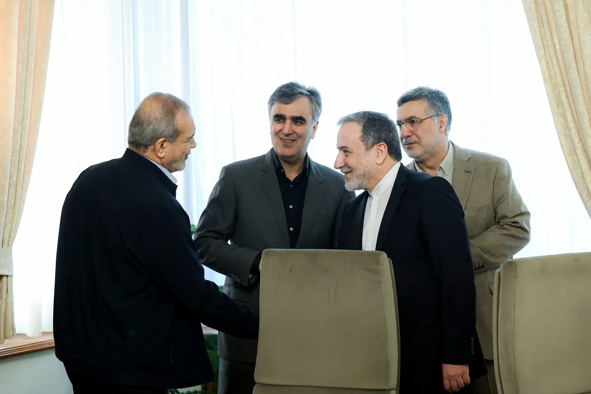 قدردانی رئیس جمهور از تلاش‌های وزارت امور خارجه در زمینه مذاکرات