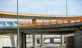چپ&zwnj;گرد دسترسی آزادراه مشهد چناران به بولوار آیت الله هاشمی رفسنجانی زیر پای مردم