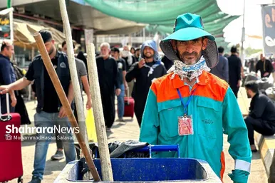 عکس | خدمت رسانی پاکبانان مشهدی به زائران اربعین در نجف اشرف