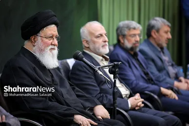دیدار خبرنگاران و اصحاب رسانه با آیت الله علم الهدی به مناسبت روز خبرنگار