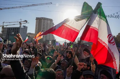 گزارش تصویری | مراسم تشییع پیکر شهدای مدافع امنیت در مشهد (۲۲ دی ۱۴۰۴) - ۵