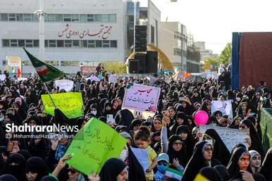 اجتماع بزرگ خانوادگی مدافعان حریم خانواده در مشهد