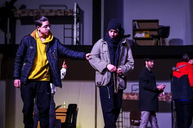 نمایش کمدی « کو رای مو؟ »