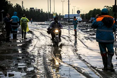 سیل در خیابان های مشهد