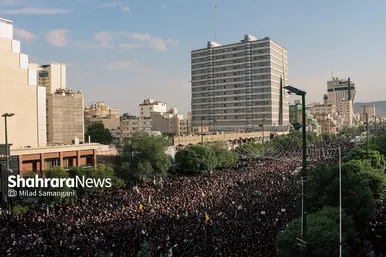 عکس‌هایی از مراسم تشییع پیکر شهدای خدمت در مشهد (۱)