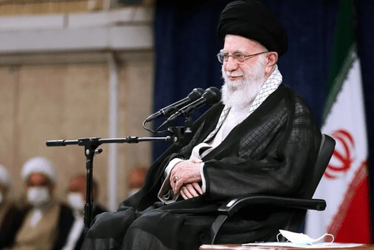 نظر مراجع تقلید در مورد بقاء بر تقلید مرجعیت رهبر شهید