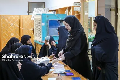 عکس‌هایی از دور دوم انتخابات ریاست جمهوری در مشهد (۵)